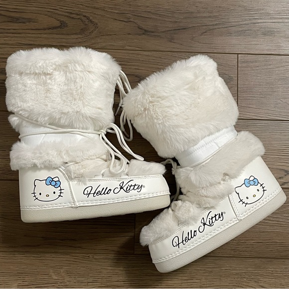 Hello Kitty Shoes Forever 2 Hello Kitty Faux Fur Moon Boots Poshmark